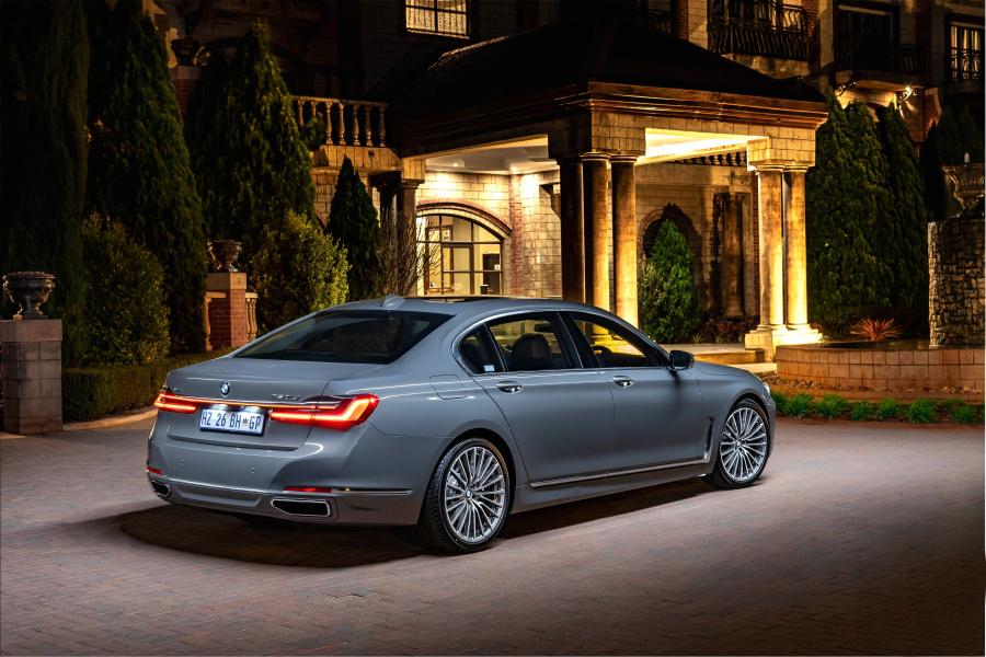  BMW 750Li xDrive (G12) 2019 года  (ZA) (фото 37 из 40)